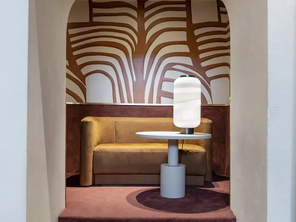 Banc Clara de Baxter dans un espace de vie