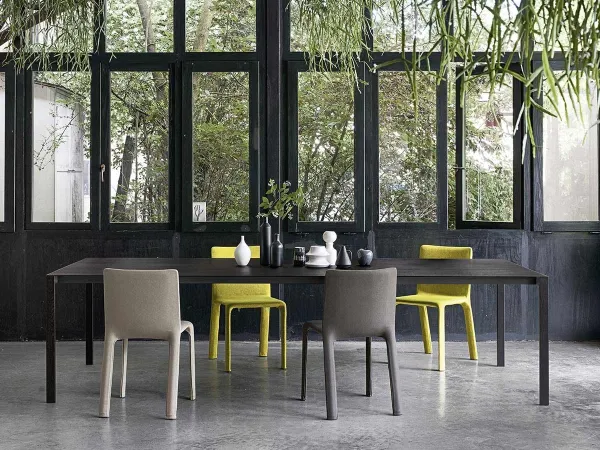 Kristalia Thin-K table in a living area