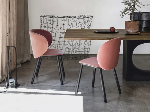 Dua chair by Kristalia in a living area