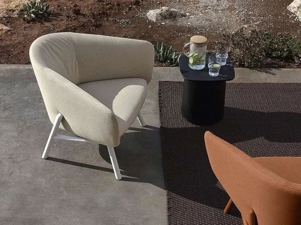 Tuile armchair by Kristalia outdoor