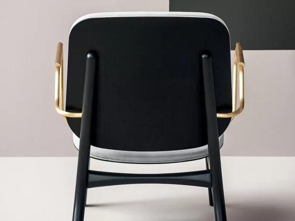 Details of the backrest of Baxter Thea armchair