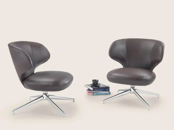 La chaise Susanne dans la version avec une base pivotante à 4 branches