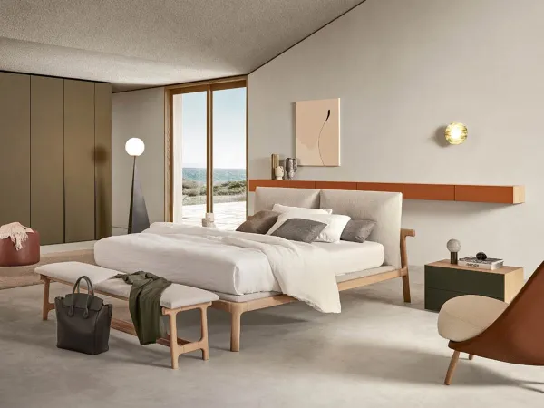 Cama Fushimi de Pianca en un dormitorio