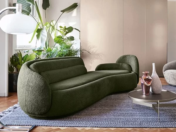 Peonia sofa by Pianca in a living area