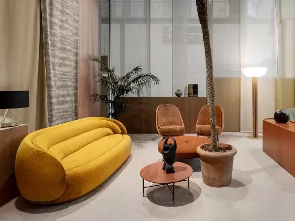 Pianca Peonia sofa in a linear version