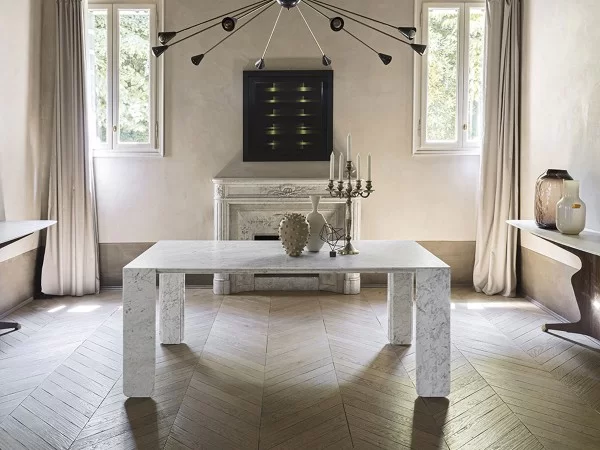 La table Corinto de Pianca dans un salon
