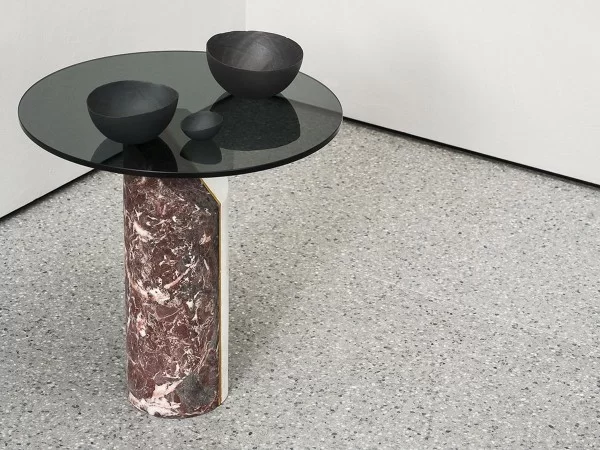 La table basse Ziggy de Baxter avec sa base en marbre