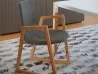 Le petit fauteuil Ray de Horm Casamania avec accoudoirs