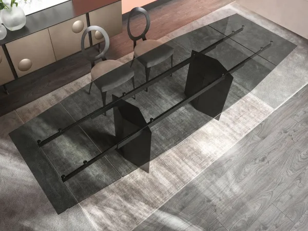 The Milton table by Cantori with glass top