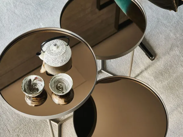 Détails du plateau de la table d'appoint Billy de Cattelan Italia