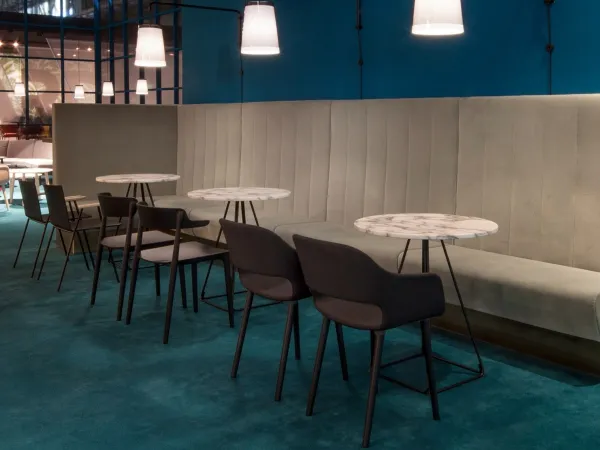 Diferentes configuraciones de la silla Babila de Pedrali