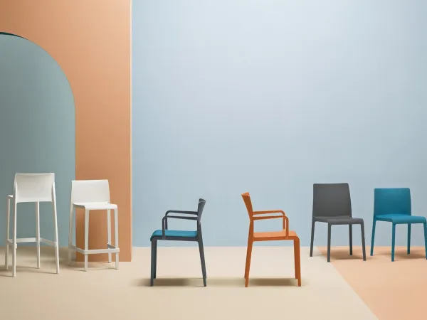 La chaise Volt de Pedrali dans toutes ses variantes