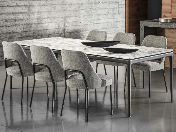 The Pico table by Flexform in a dining area