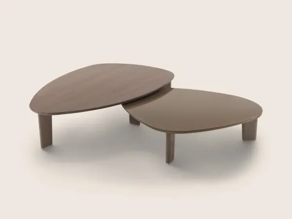 Una variante del tavolino Arnold di Flexform