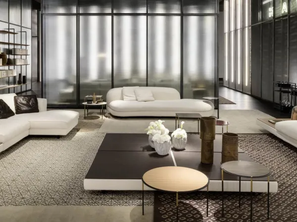 Le canapé Gala de Living Divani dans un espace de vie