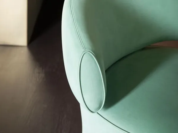 Détails de la chaise Inga de Baxter