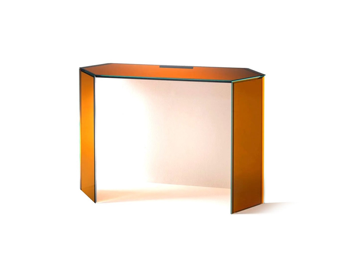 Die Bisel-Konsole von Glas