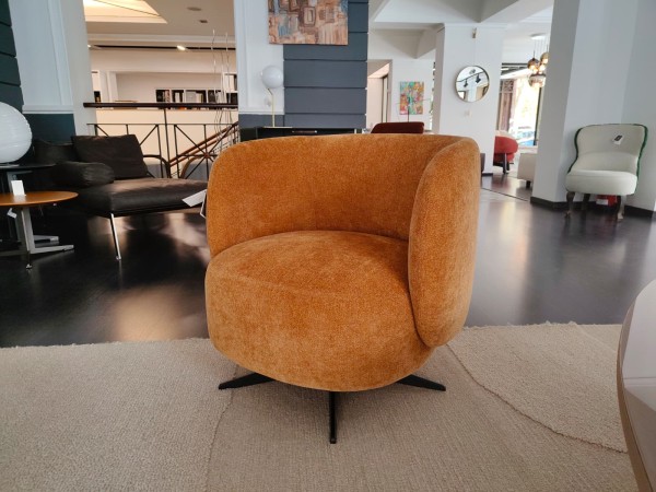 Discover the Miki armchairs by Lema on sale at Mobilificio Marchese