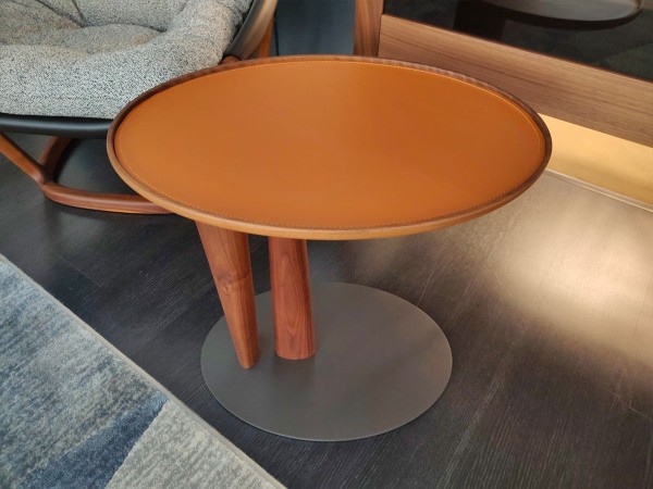 Découvrez le Table Basse Cotè de Porada en solde chez Mobilificio Marchese