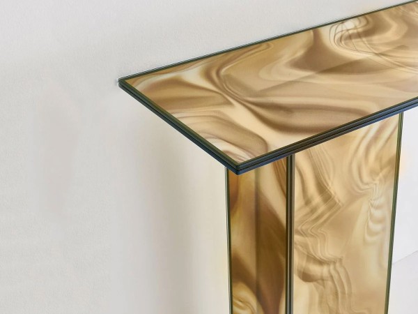 La consola Liquefy de Glas Italia