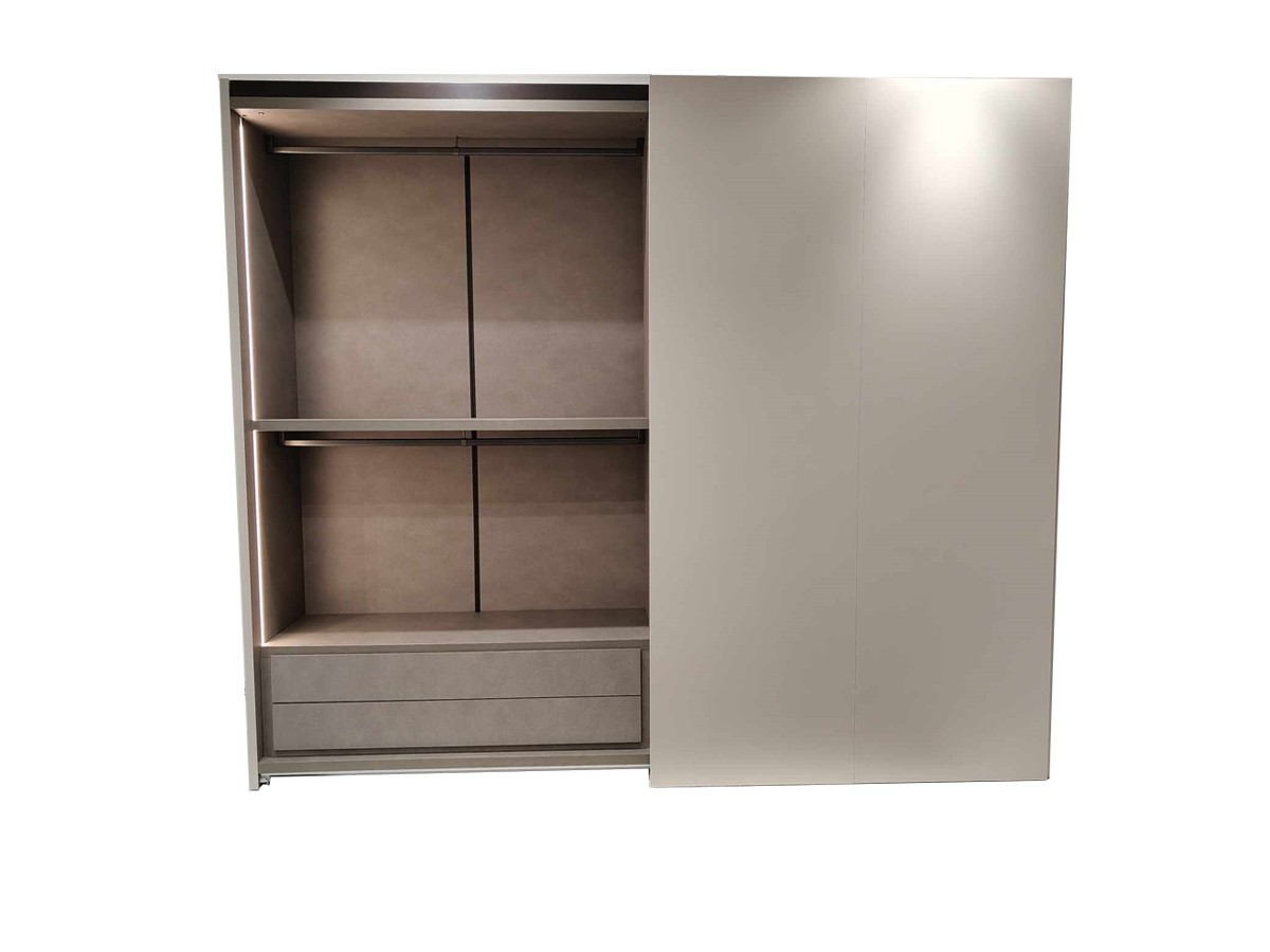 Entdecken Sie den Kleiderschrank Sipario Nastro von Pianca im Angebot