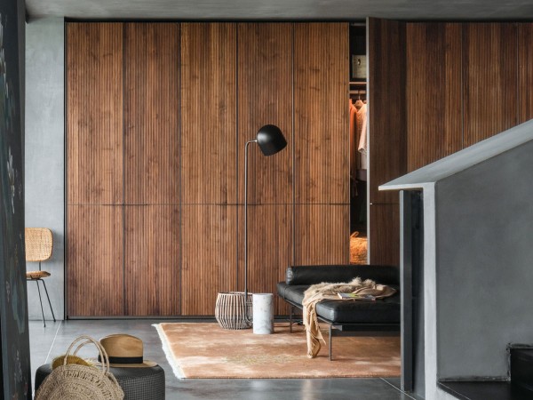 L’armoire Seryasse de Lema dans une chambre