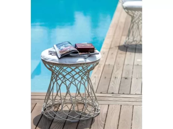 EMU Re-Trouvè Pouffe