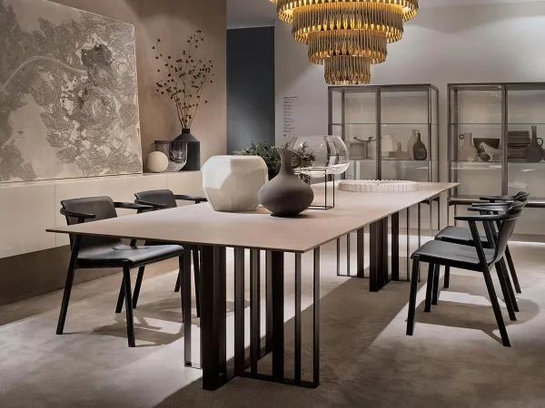 Mesa Shade de Lema en un entorno