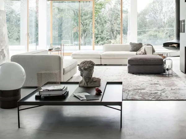 Three-dimensionality for the Mansion coffee table by Lema