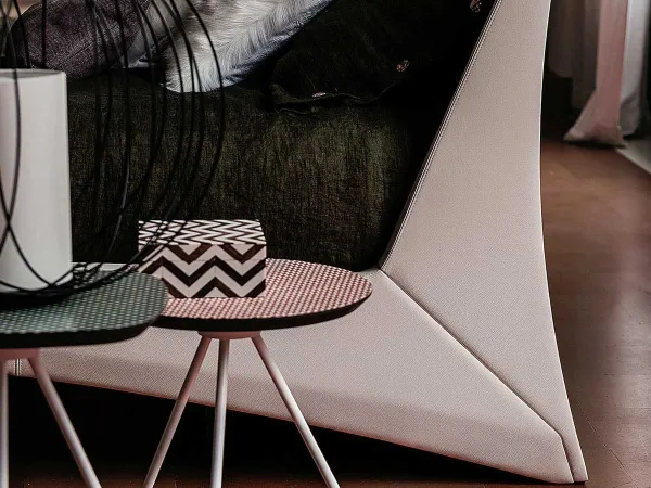 Dylan bett Cattelan Italia