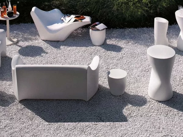 Tokyo Pop coffee table in an outdoor setting