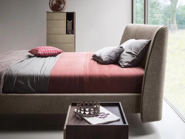 Samtumrandung für das Doppelbett Edel