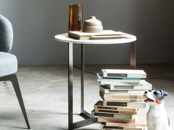 Version haute de la table basse Sign de Lema