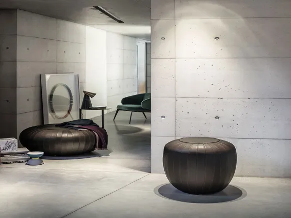 Zwei Versionen des Lema Tod Puffs in einer Umgebung