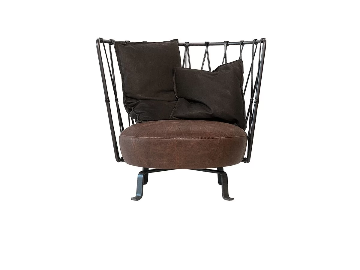 Pedro Armchair Baxter