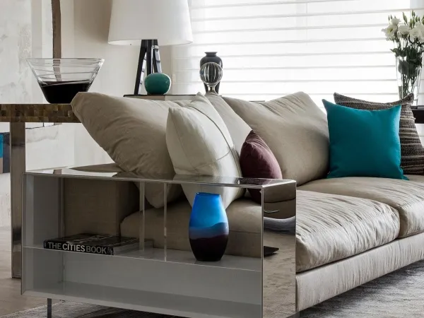 Dettagli del bracciolo del divano Lightpiece di Flexform