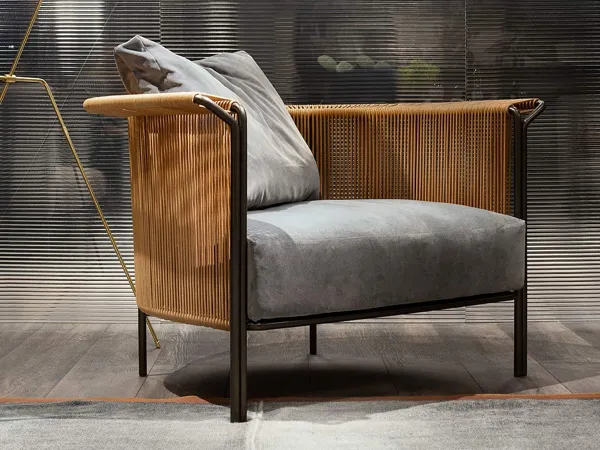 Dettagli della poltrona Alton di Lema