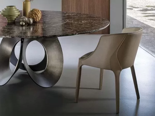 Details of Goldie chair