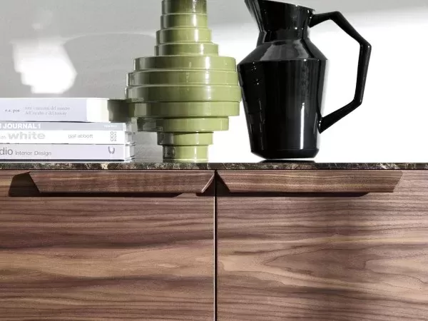 Atlante 3 sideboard Porada with books and vases