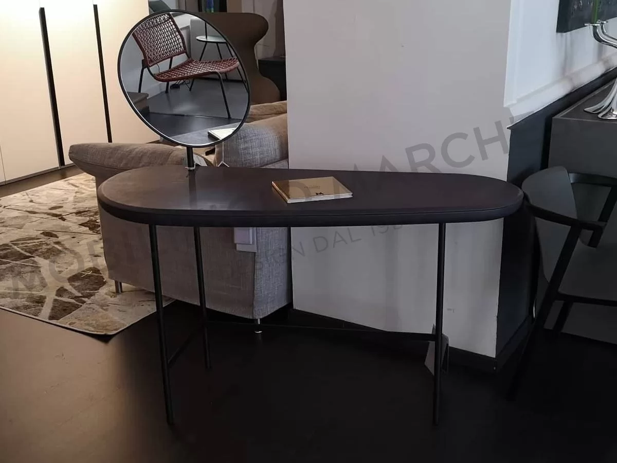 Table de toilette Pebble de Living Divani à prix réduit avec miroir