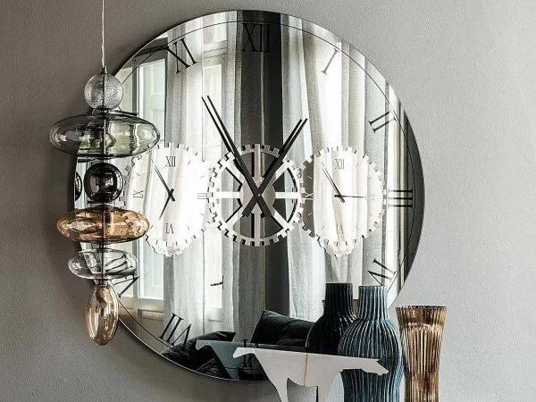 Times Clock Mirror Cattelan Italia