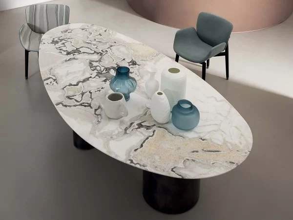 Details of the Lagos table top by Baxter
