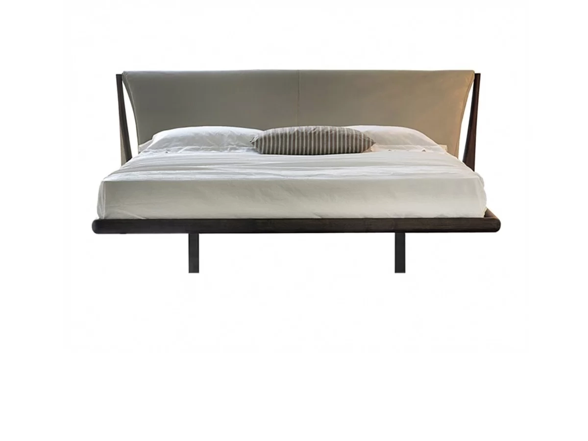 Nelson double bed by Cattelan Italia