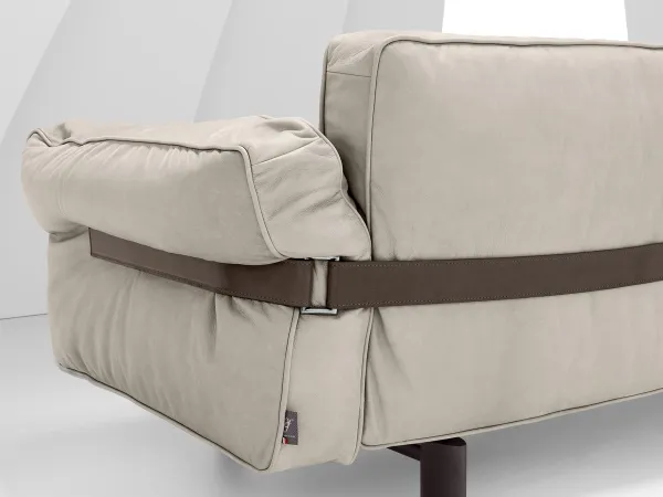 Close To Me: Entdecken Sie das neue Sofa Arketipo