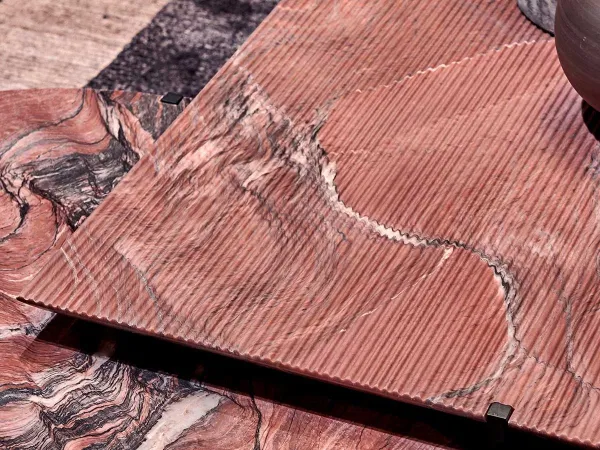 伊卡罗咖啡桌由 Baxter